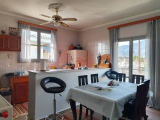 O CHOROS TES TRAPEZARIAS