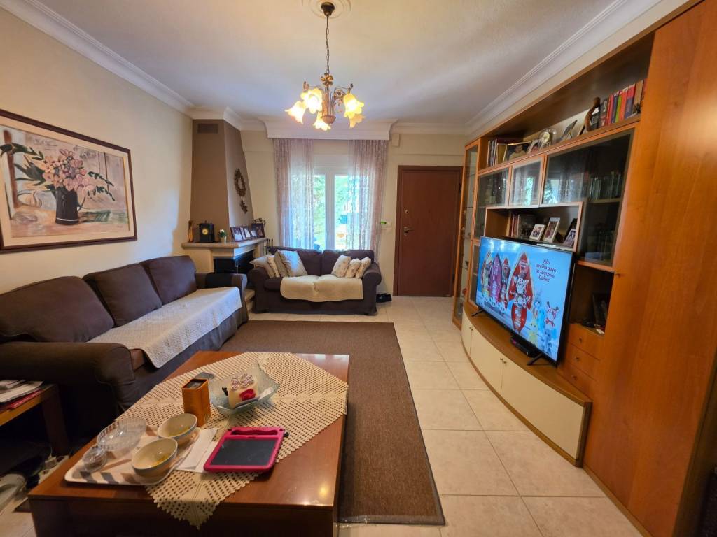 σαλονι ισογειου