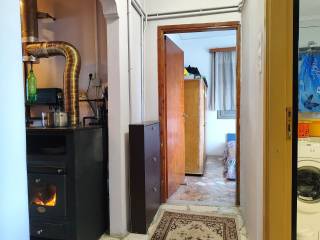 E SOMPA PARECHEI ZESTASIA SE OLO TO SPITI