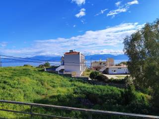 THEA PROS TE THALASSA