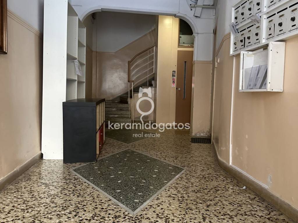 Εσωτερικοι χώροι