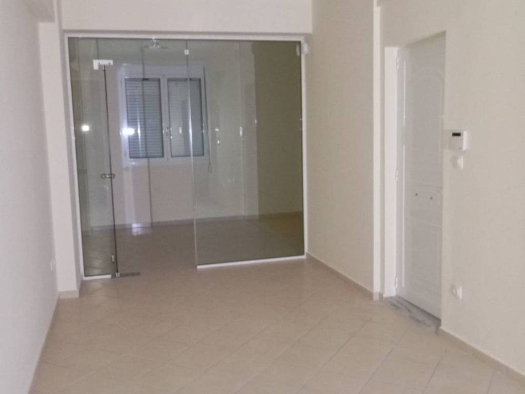 aristera tes eisodoy ypnodomatio-parathyro