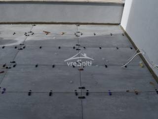 ΒΕΡΑΝΤΑ ΕΠΑΝΩ