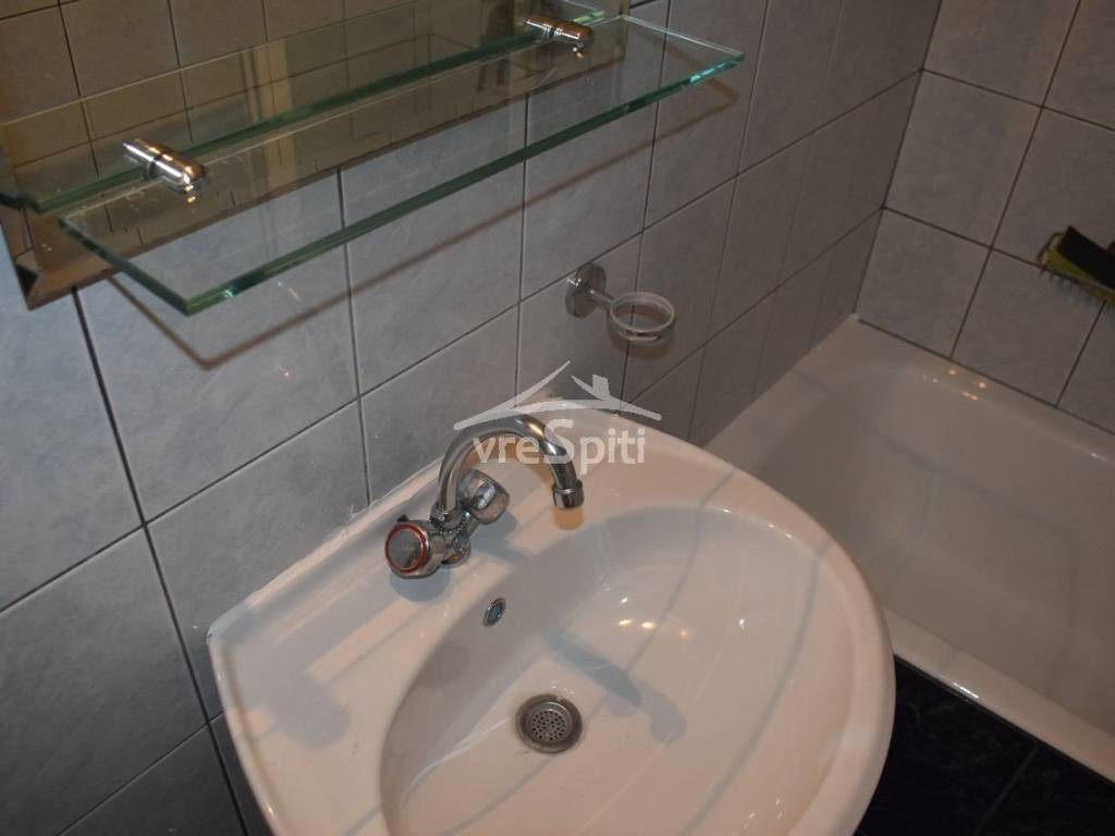 ΑΠΟΨΗ ΛΟΥΤΡΟΥ