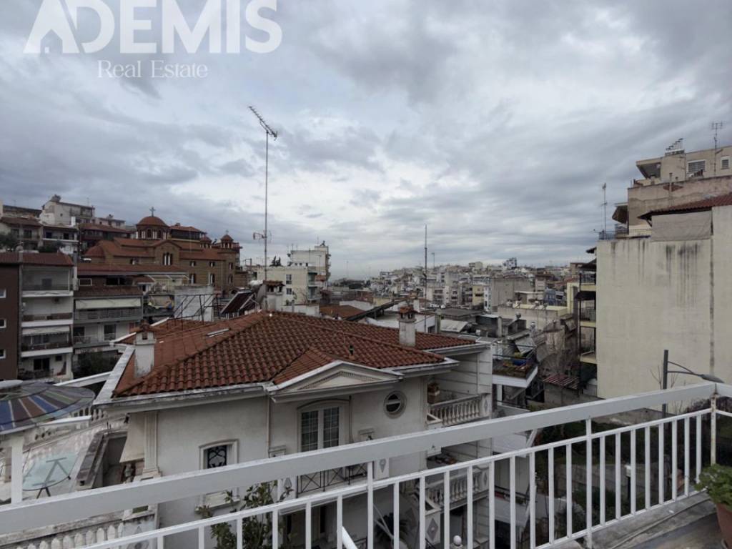 Θέα από μπαλκόνι