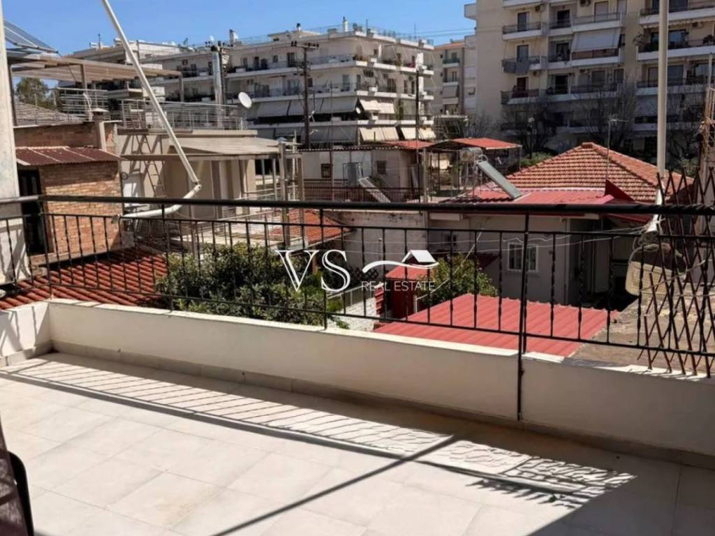 Θέα απο μπαλκόνι