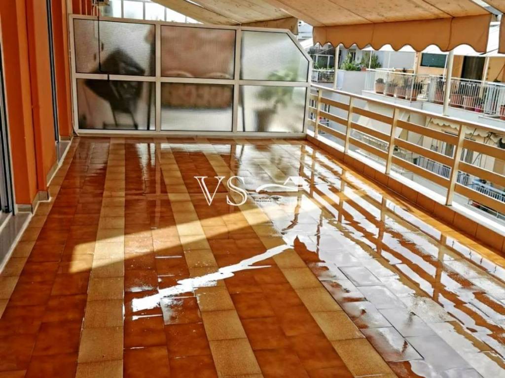 Θέα απο μπαλκόνι