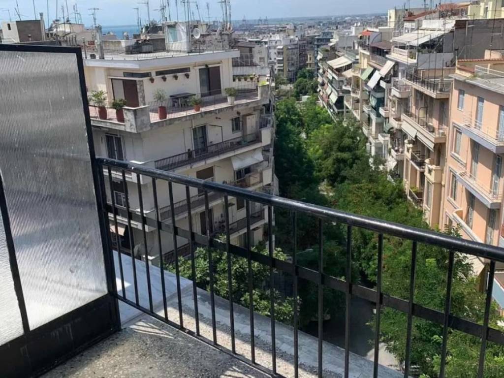 Θέα από μπαλκόνι