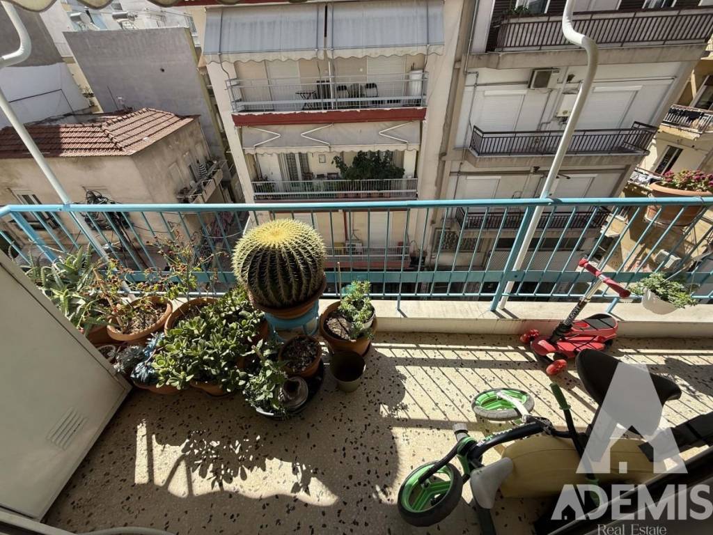 Θέα από μπαλκόνι