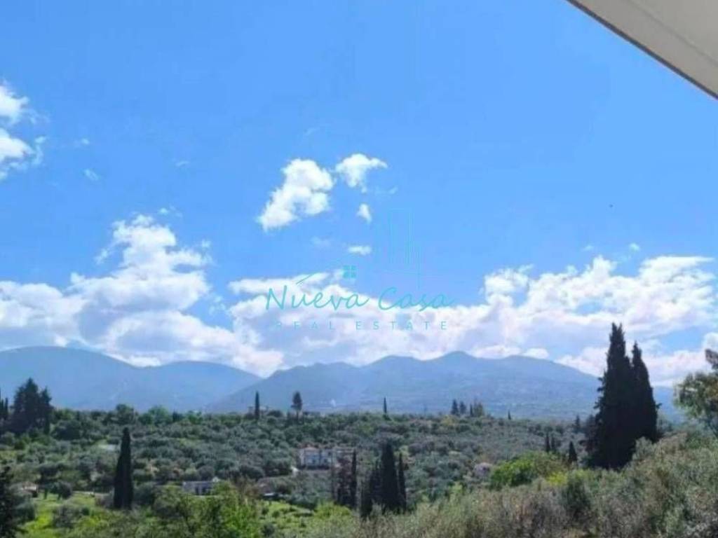 Θέα απο μπαλκόνι