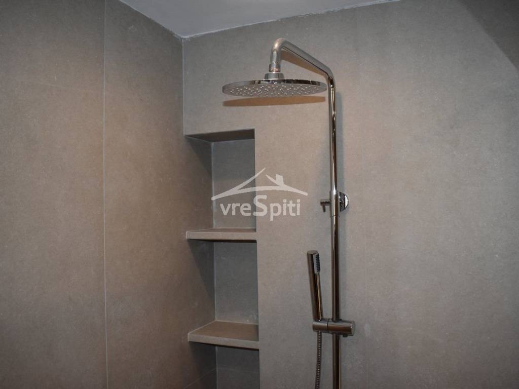 ΚΑΜΠΙΝΑ ΛΟΥΤΡΟΥ