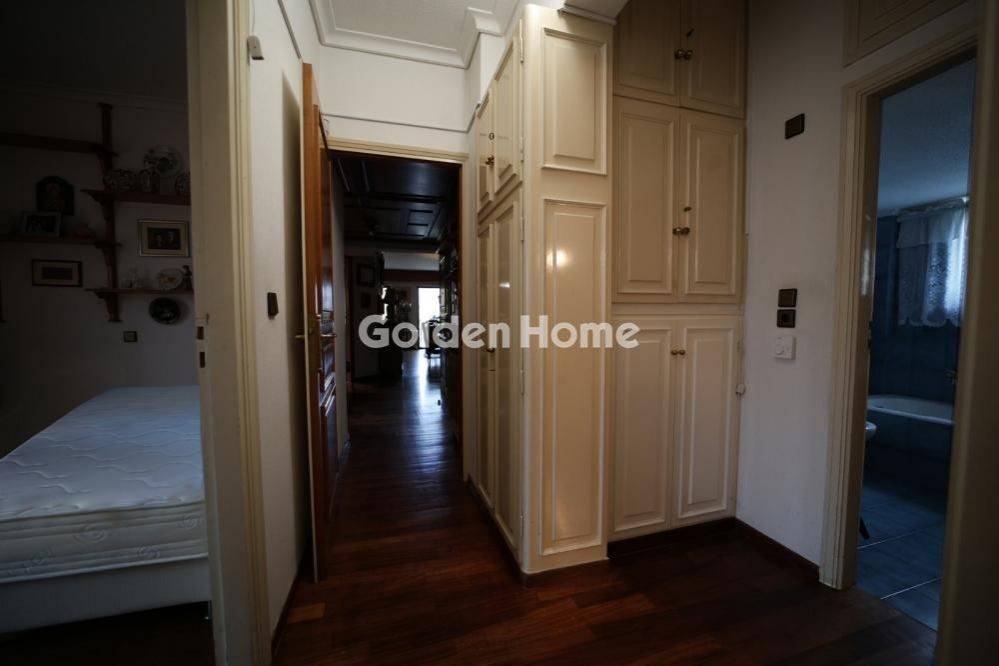 Χολ - Διάδρομος