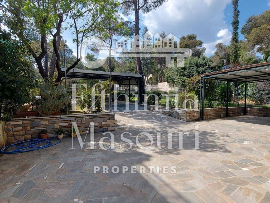 Εξωτερικοι χώροι