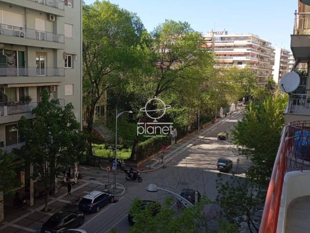 Θέα από μπαλκόνι