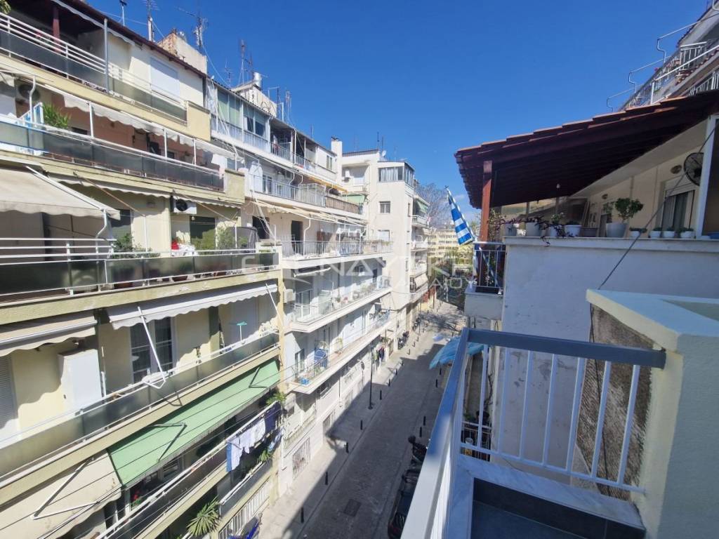 Θέα από μπαλκόνι