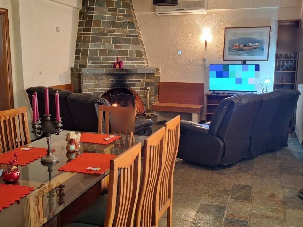 ENIAIOS CHOROS  SALONI -TRAPEZARIA STO ISOGEIO