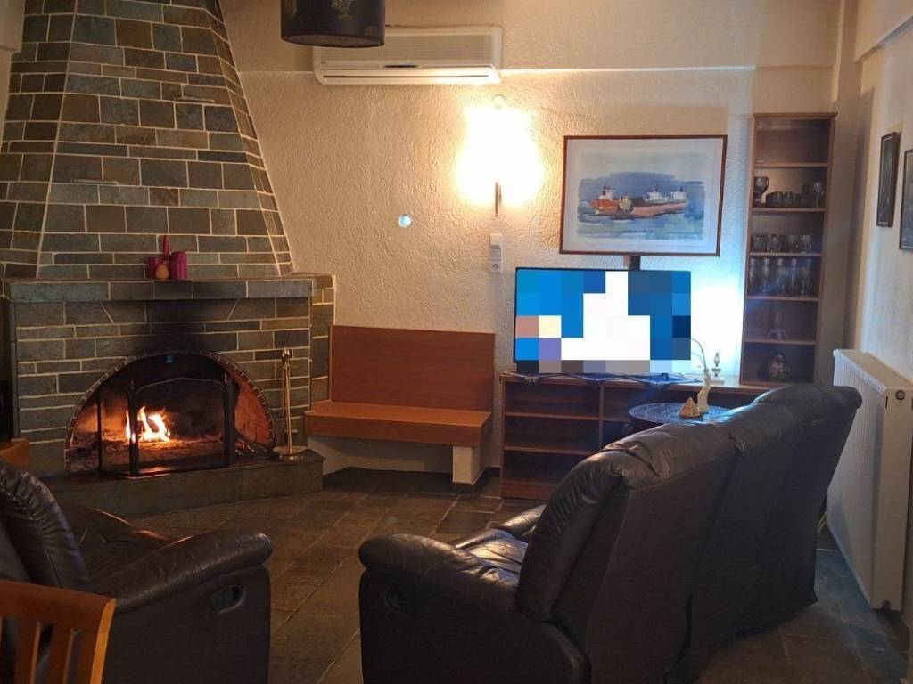 ENIAIOS CHOROS  SALONI -TRAPEZARIA STO ISOGEIO