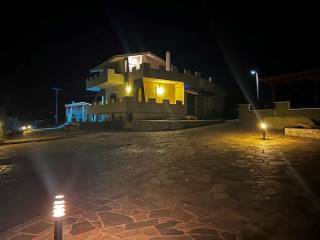 BOREIA KAI ANATOLIKE OPSE TES KATOIKIAS