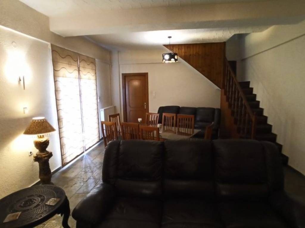 ENIAIOS CHOROS  SALONI -TRAPEZARIA STO ISOGEIO