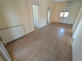 ANYPLACE MESITIKES YPERESIES