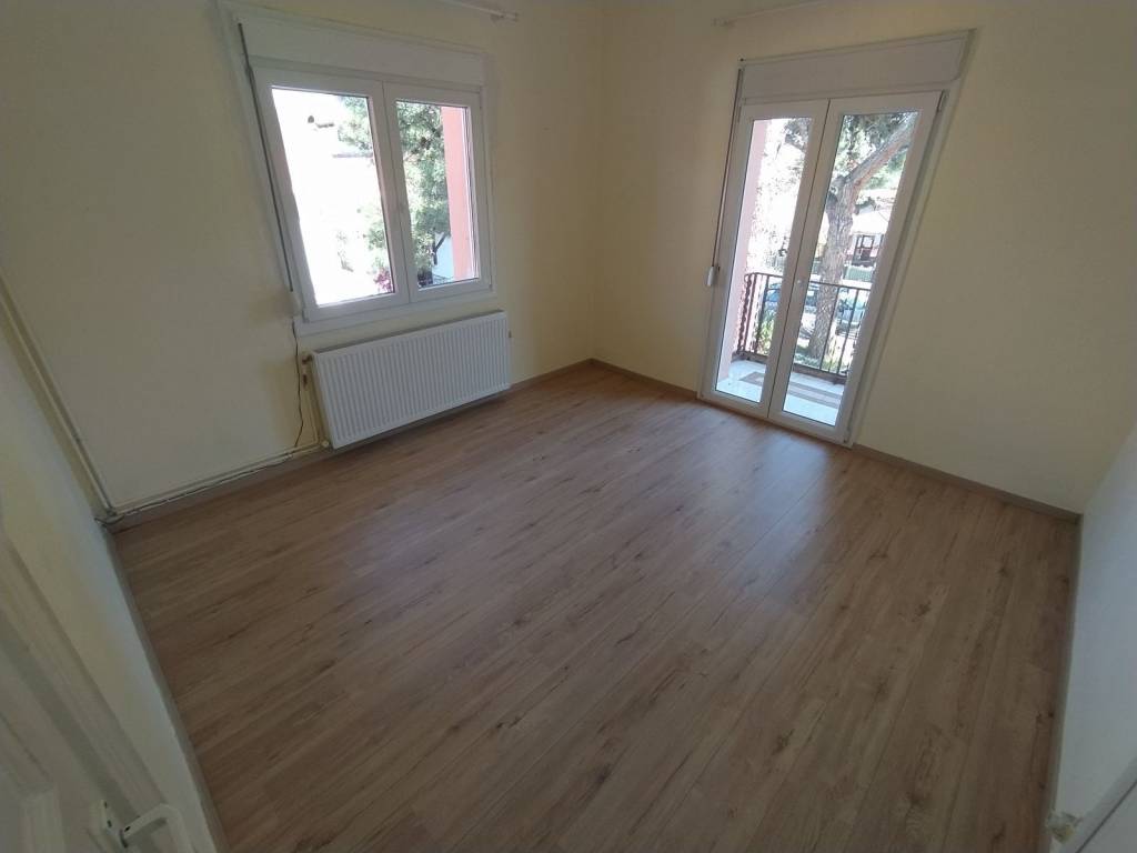 ANYPLACE MESITIKES YPERESIES