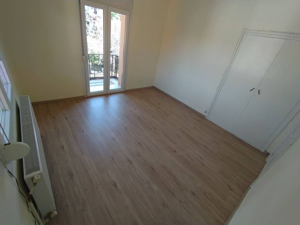 ANYPLACE MESITIKES YPERESIES