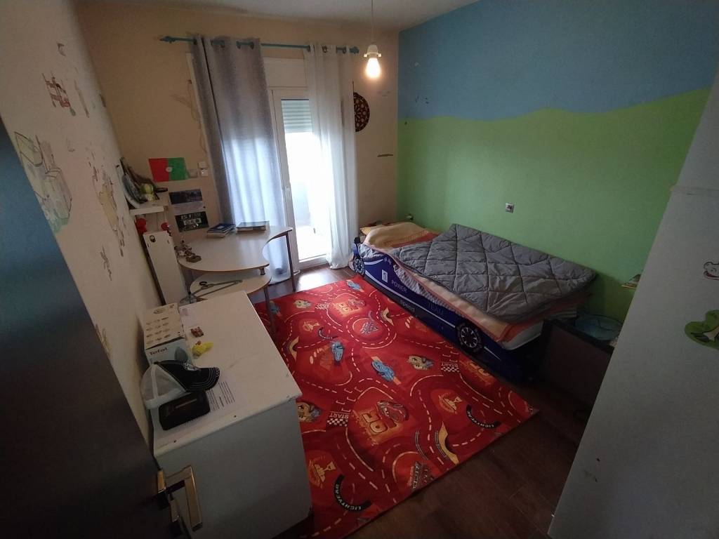 ANYPLACE MESITIKES YPERESIES