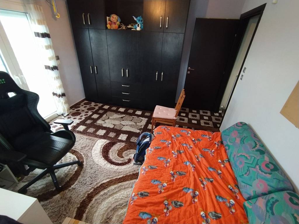 ANYPLACE MESITIKES YPERESIES