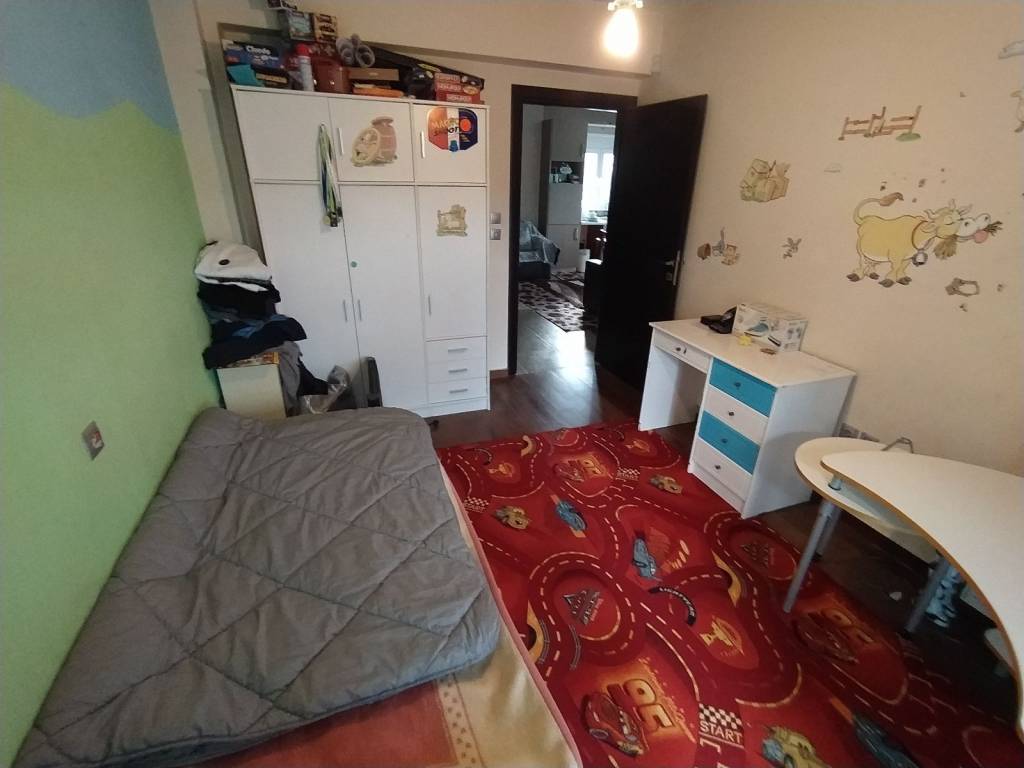 ANYPLACE MESITIKES YPERESIES