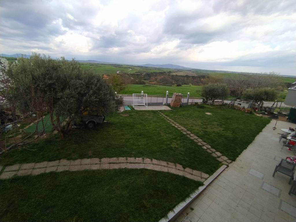 ANYPLACE MESITIKES YPERESIES