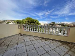 Θέα από μπαλκόνι