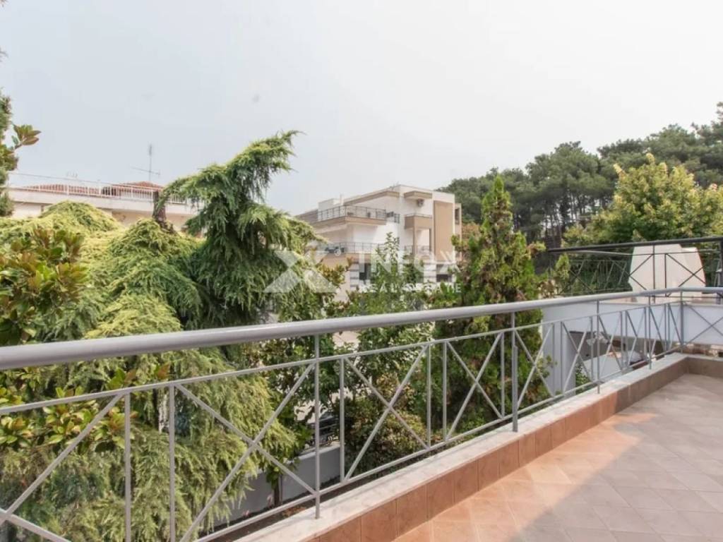 Θέα από μπαλκόνι