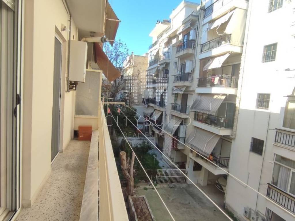 Θέα από μπαλκόνι