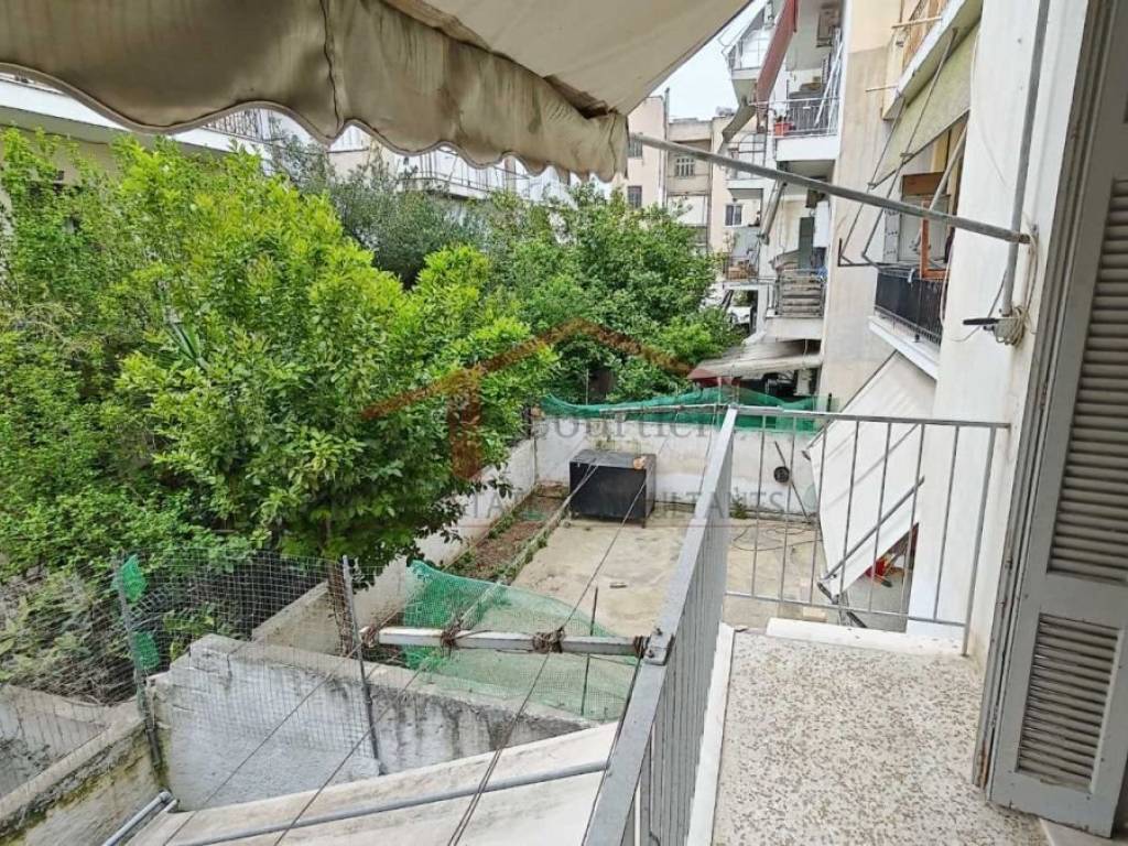 Θέα από μπαλκόνι