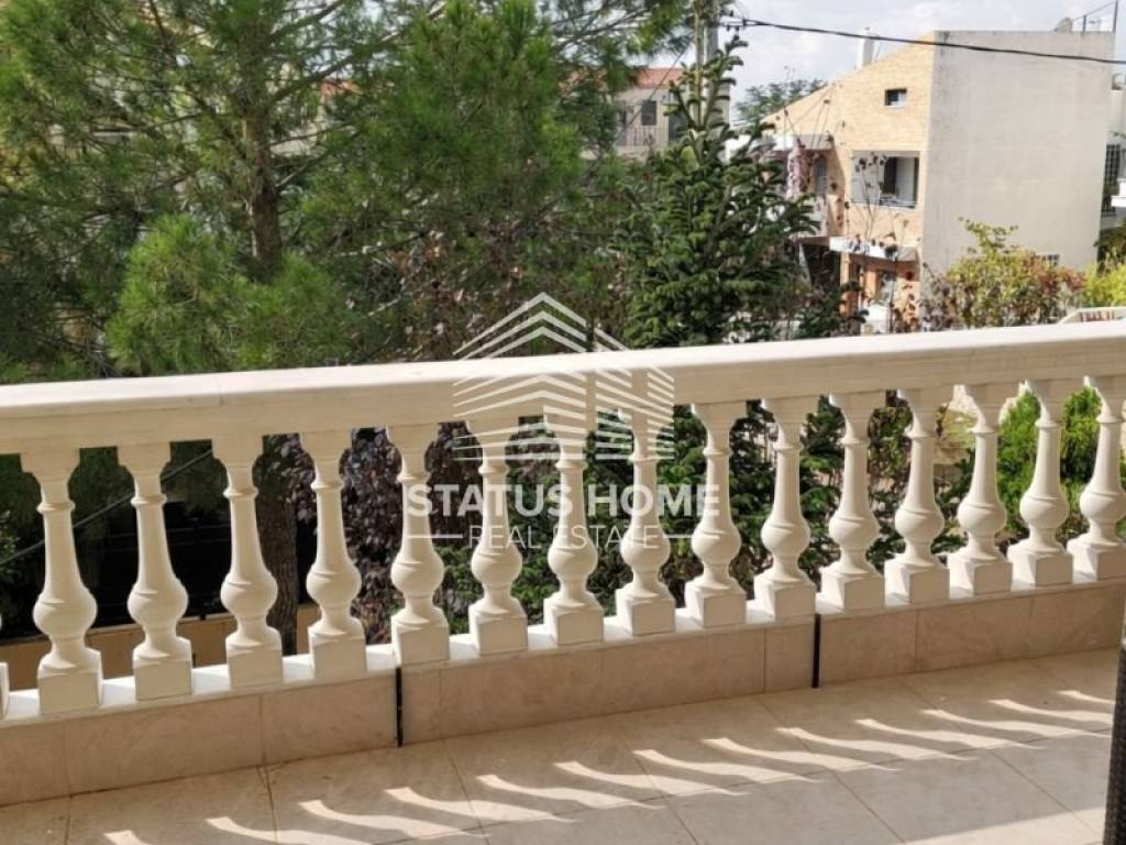 Θέα από μπαλκόνι