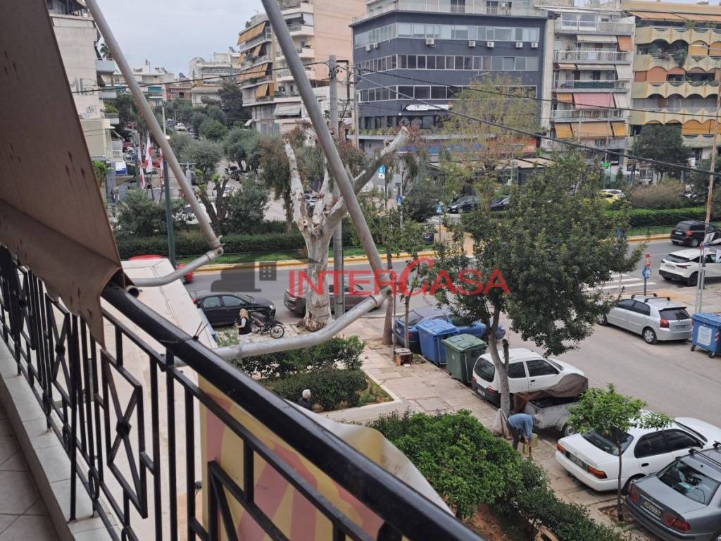 Θέα από μπαλκόνι