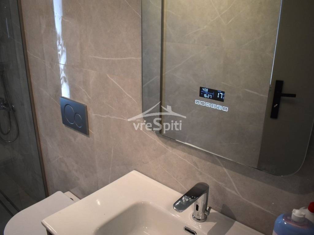 ΑΠΟΨΗ ΛΟΥΤΡΟΥ