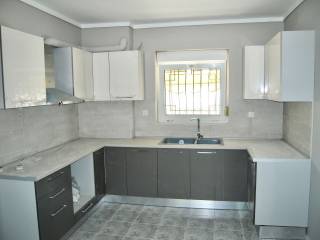 Κουζίνα ανακαινισμένη