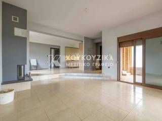 Σαλοκουζίνα