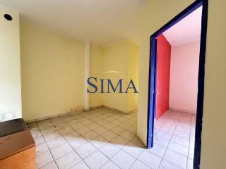 CHOROS POY MPOREI NA DIAMORPHOTHEI SAN ENIAIA SALOKOYZINA