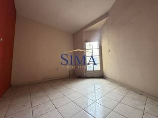 MPALKONOPORTA DOMATIOY