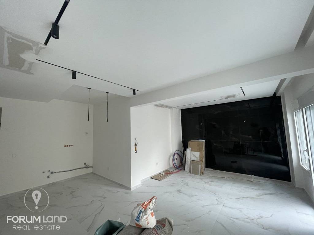 Forumland Real Estate, Σαλοκουζίνα