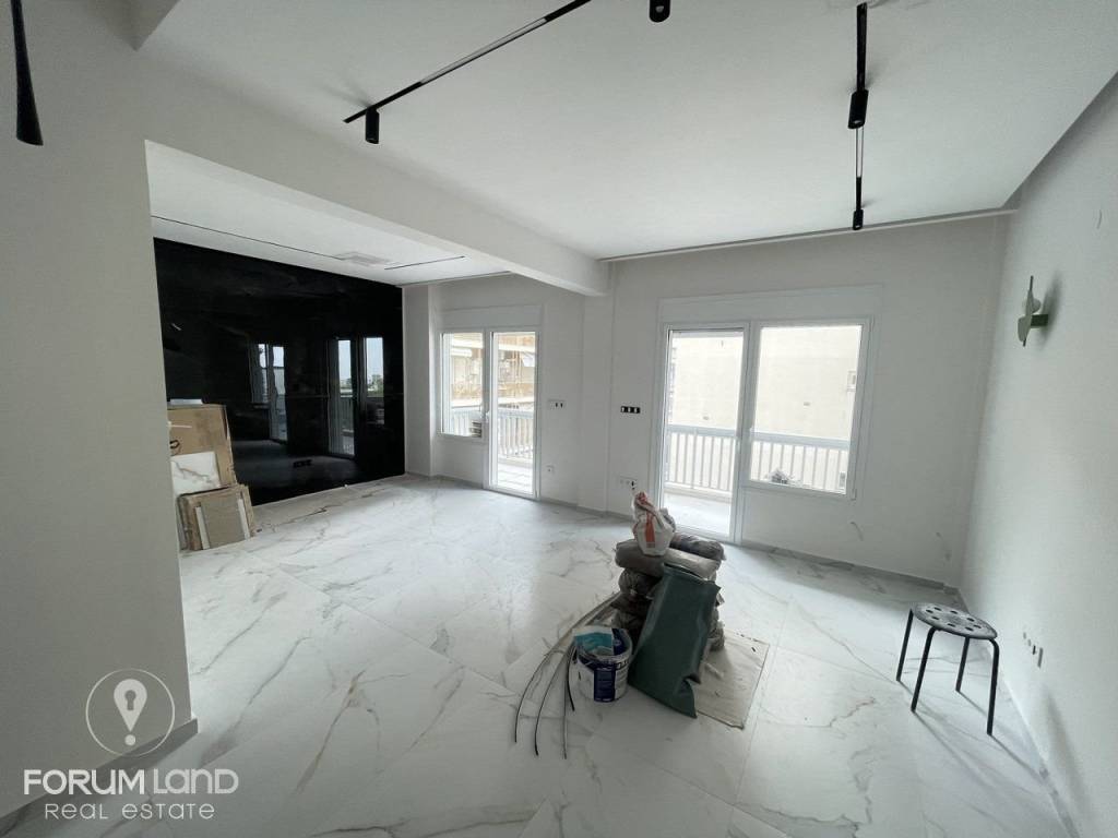 Forumland Real Estate, Σαλοκουζίνα