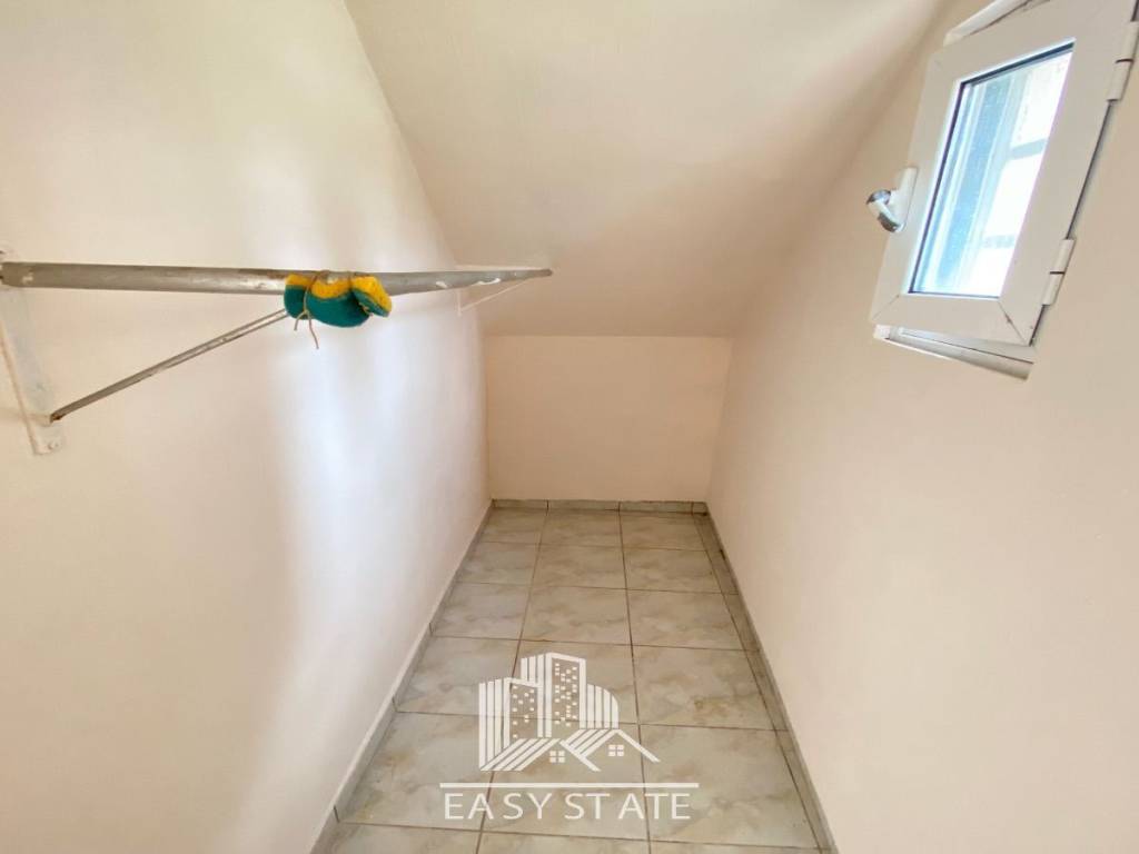 αποθήκη ή βεστιάριο