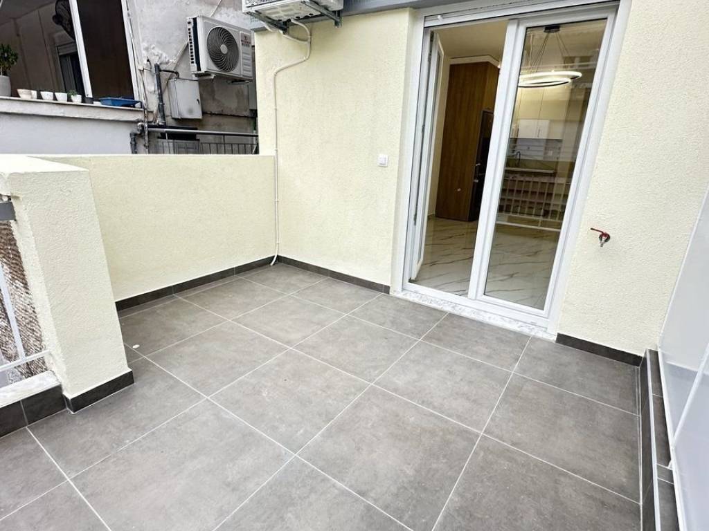 Forumland Real Estate, Βεράντες