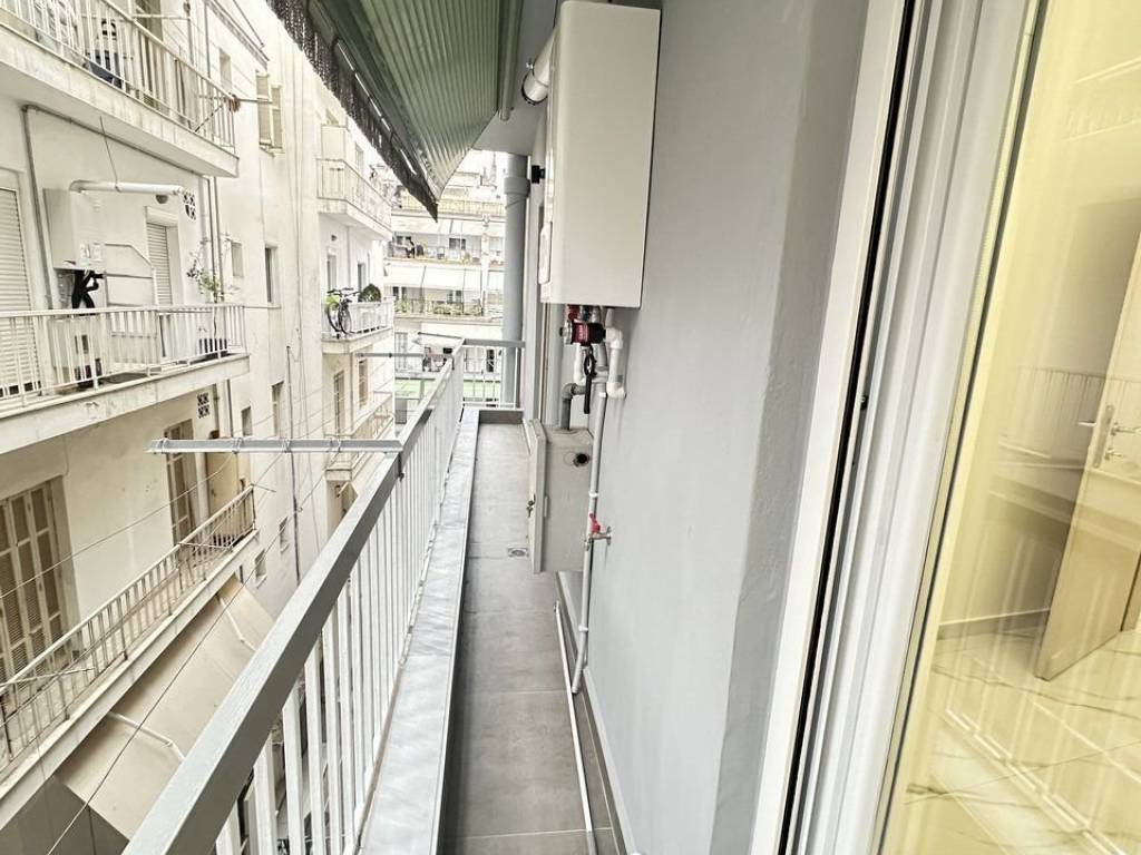 Forumland Real Estate, Βεράντες