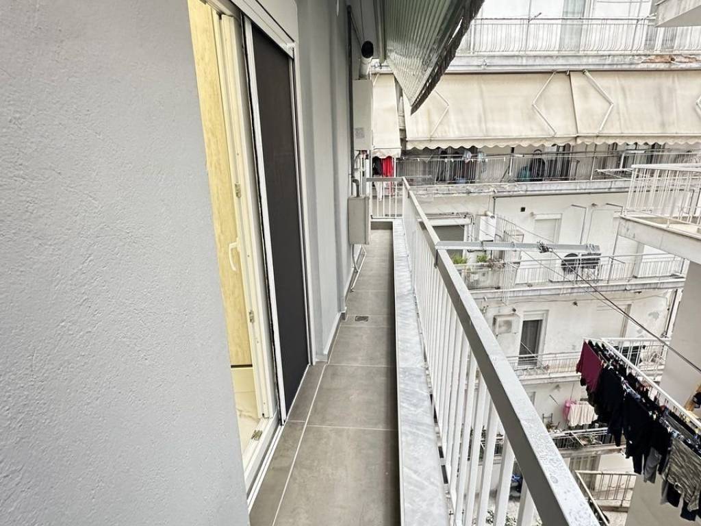 Forumland Real Estate, Βεράντες