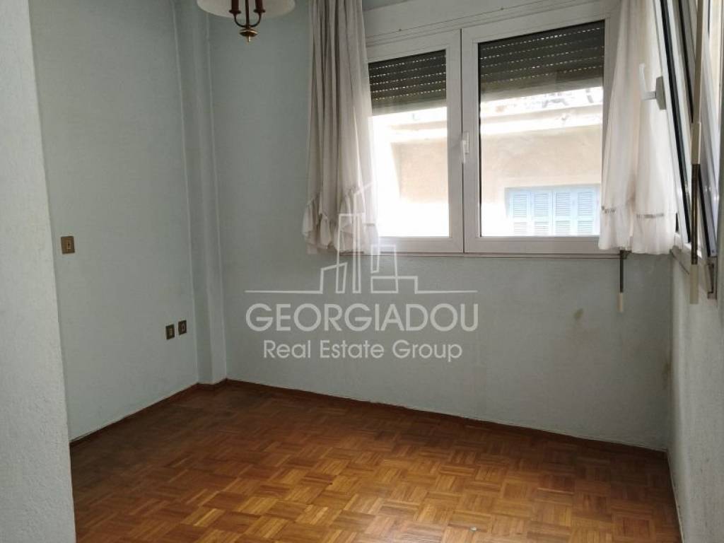 Υπνοδωμάτιο,1