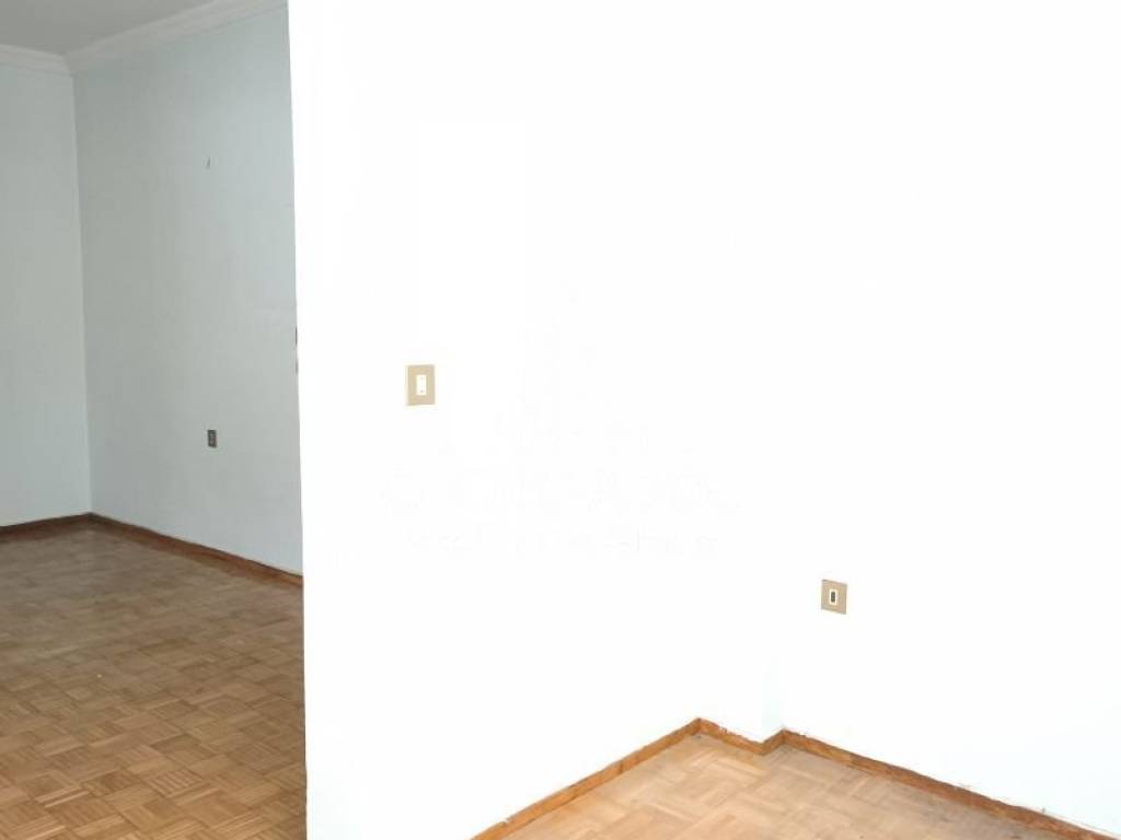 Υπνοδωμάτιο,1