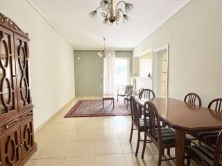 σαλόνι με τραπεζαρία και σύνθετο